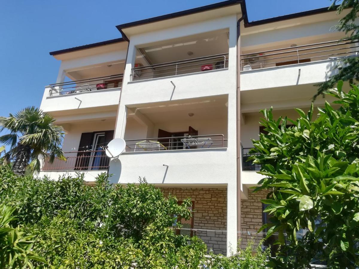 Apartment Kiwi Rabac Ngoại thất bức ảnh